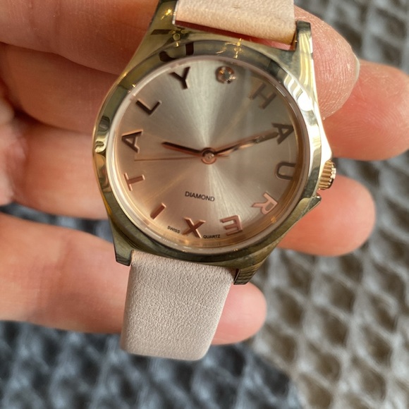 Watch - Picture 2 of 4